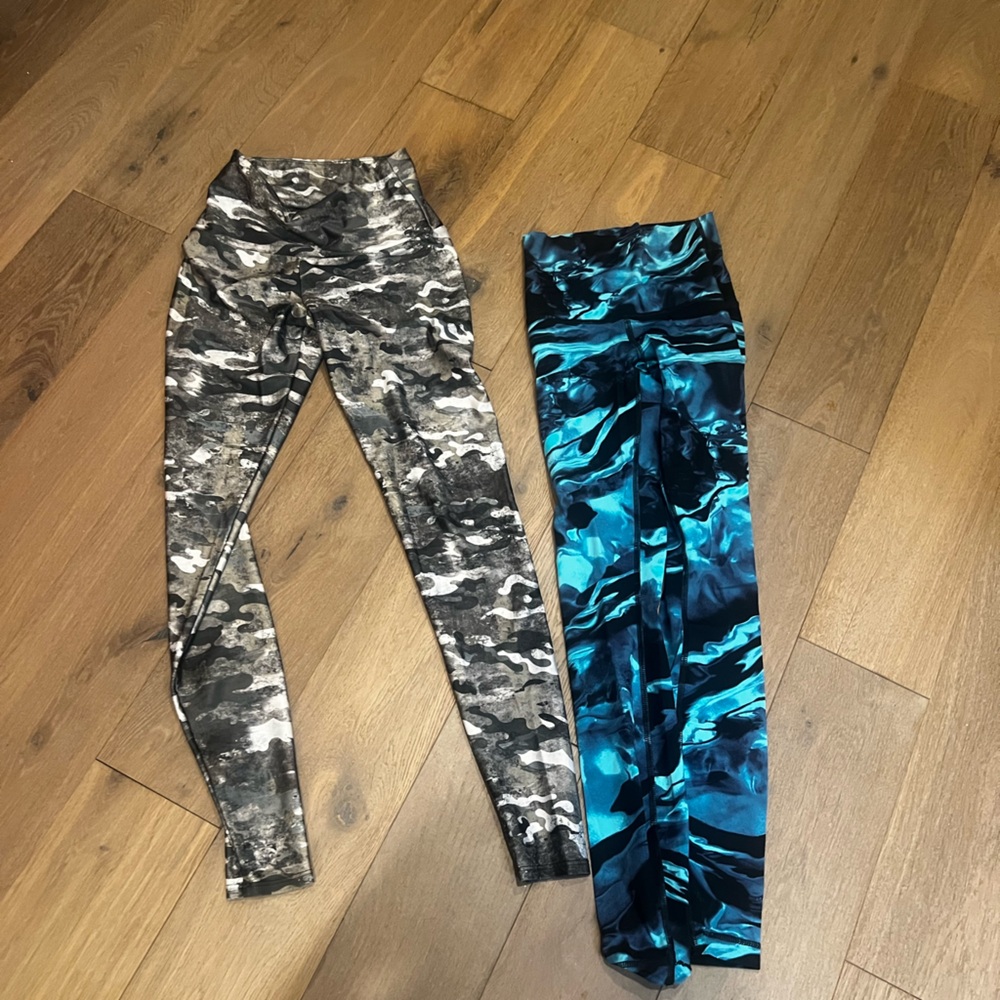 Onzie Teal Marble & Gray Camo Leggings